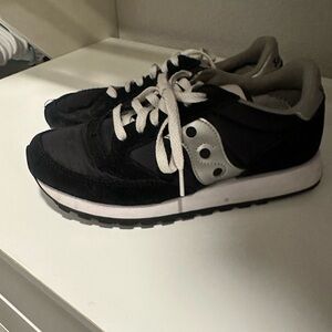 Saucony Jazz size 8 women's.